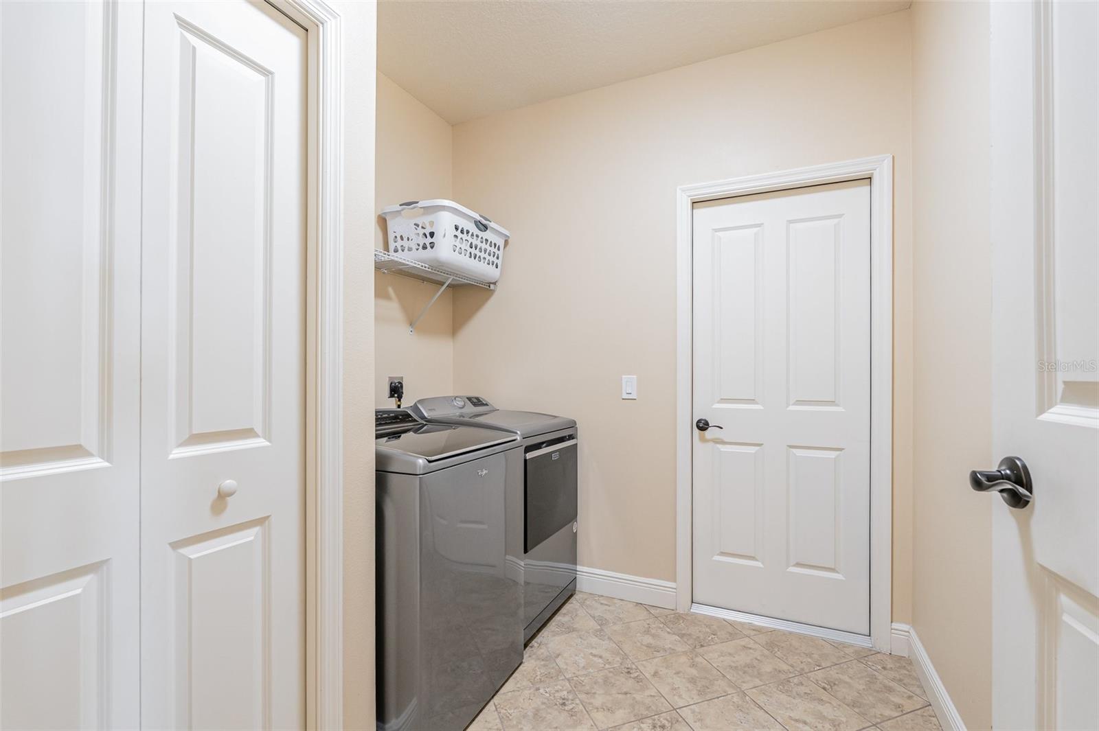 THE GREAT OUTDOORS XIX - Residential