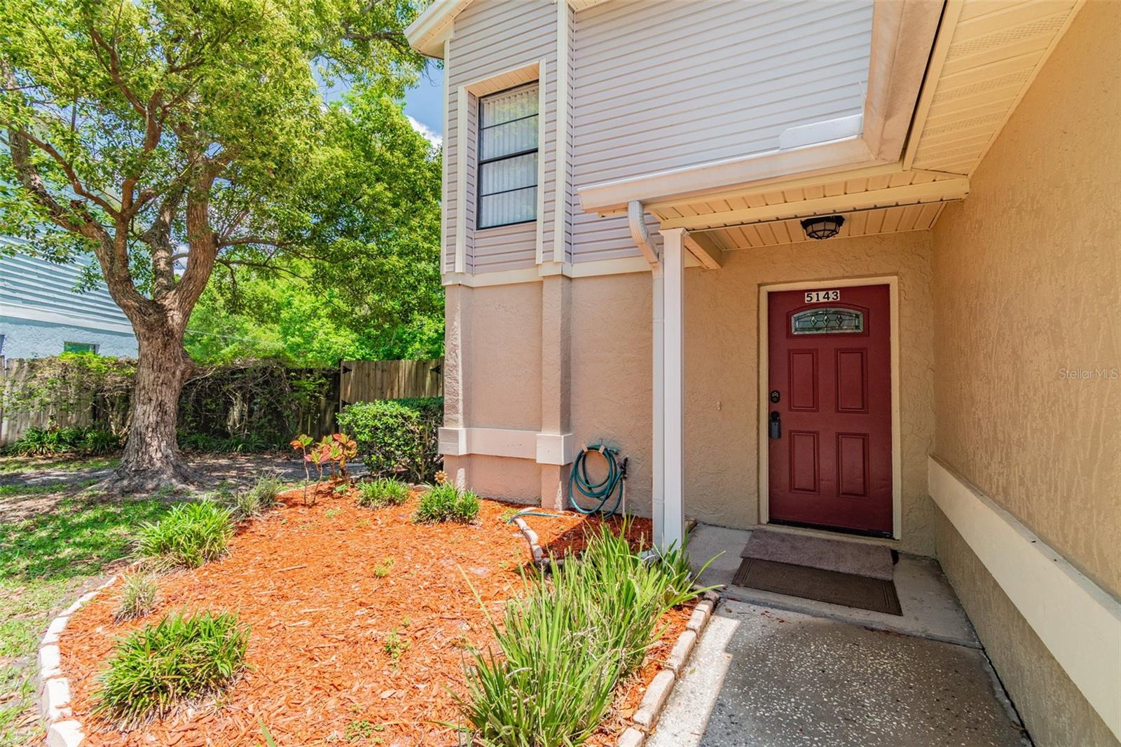 LE CLARE SHORES - Residential Lease