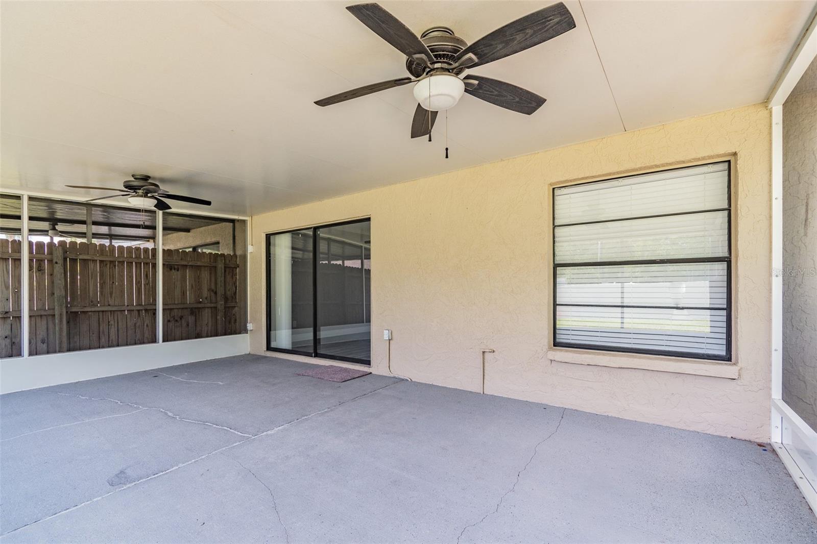 LE CLARE SHORES - Residential Lease