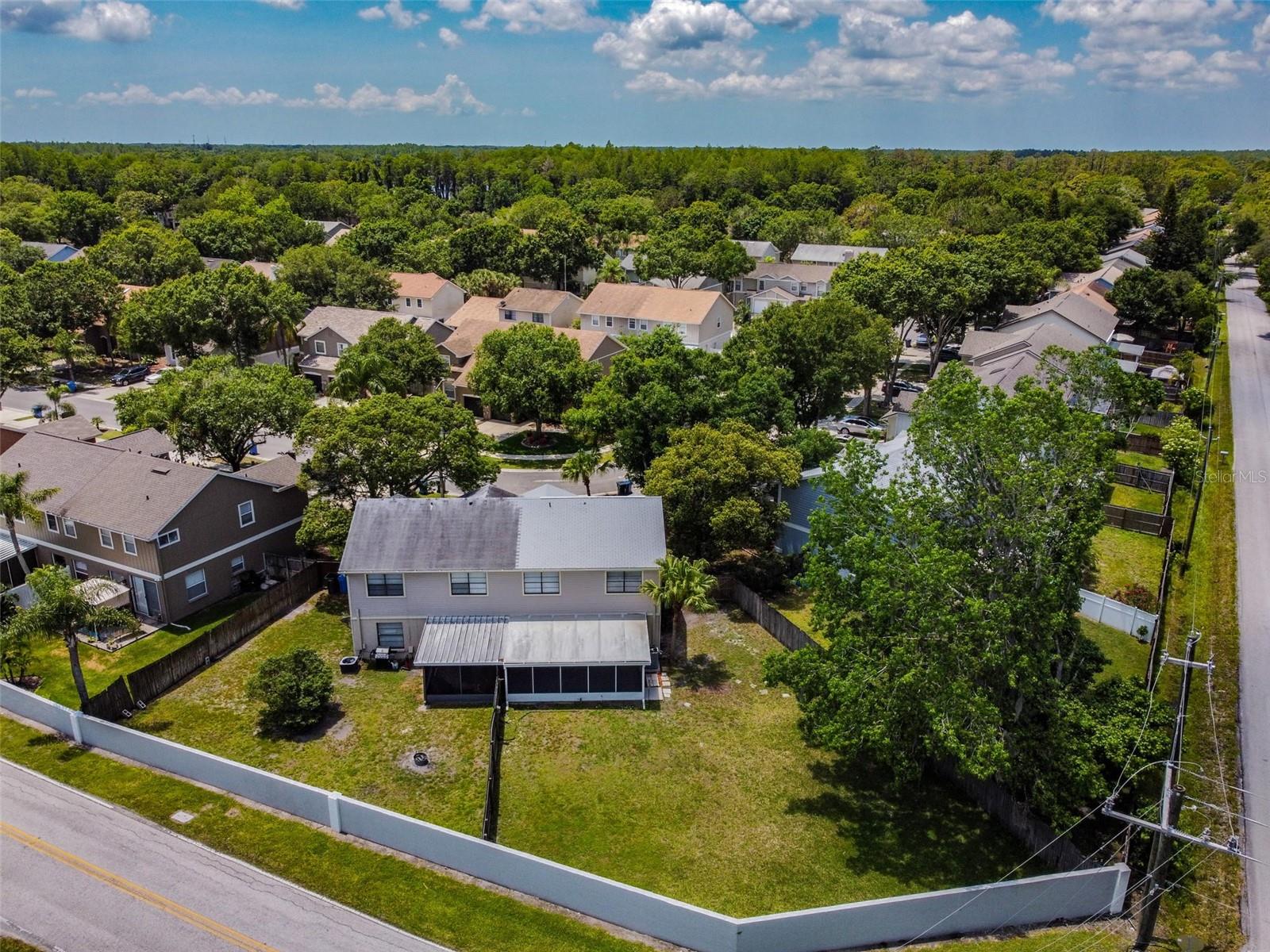 LE CLARE SHORES - Residential Lease