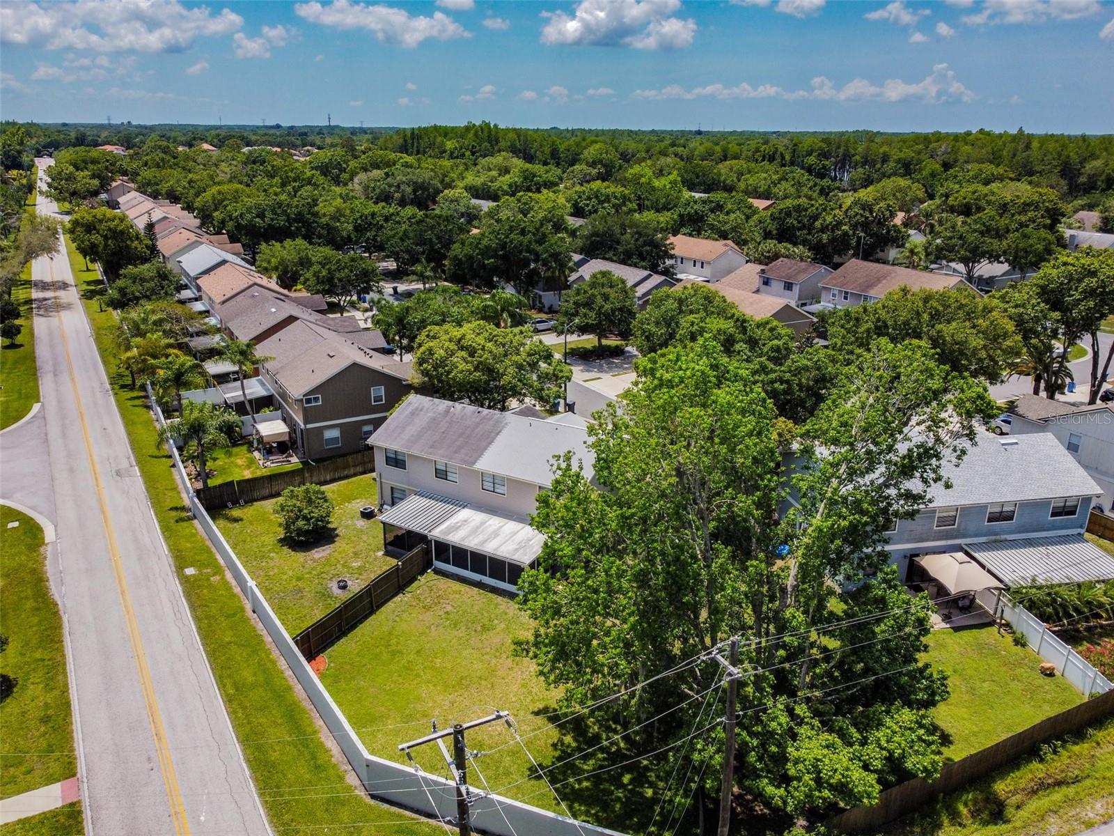 LE CLARE SHORES - Residential Lease