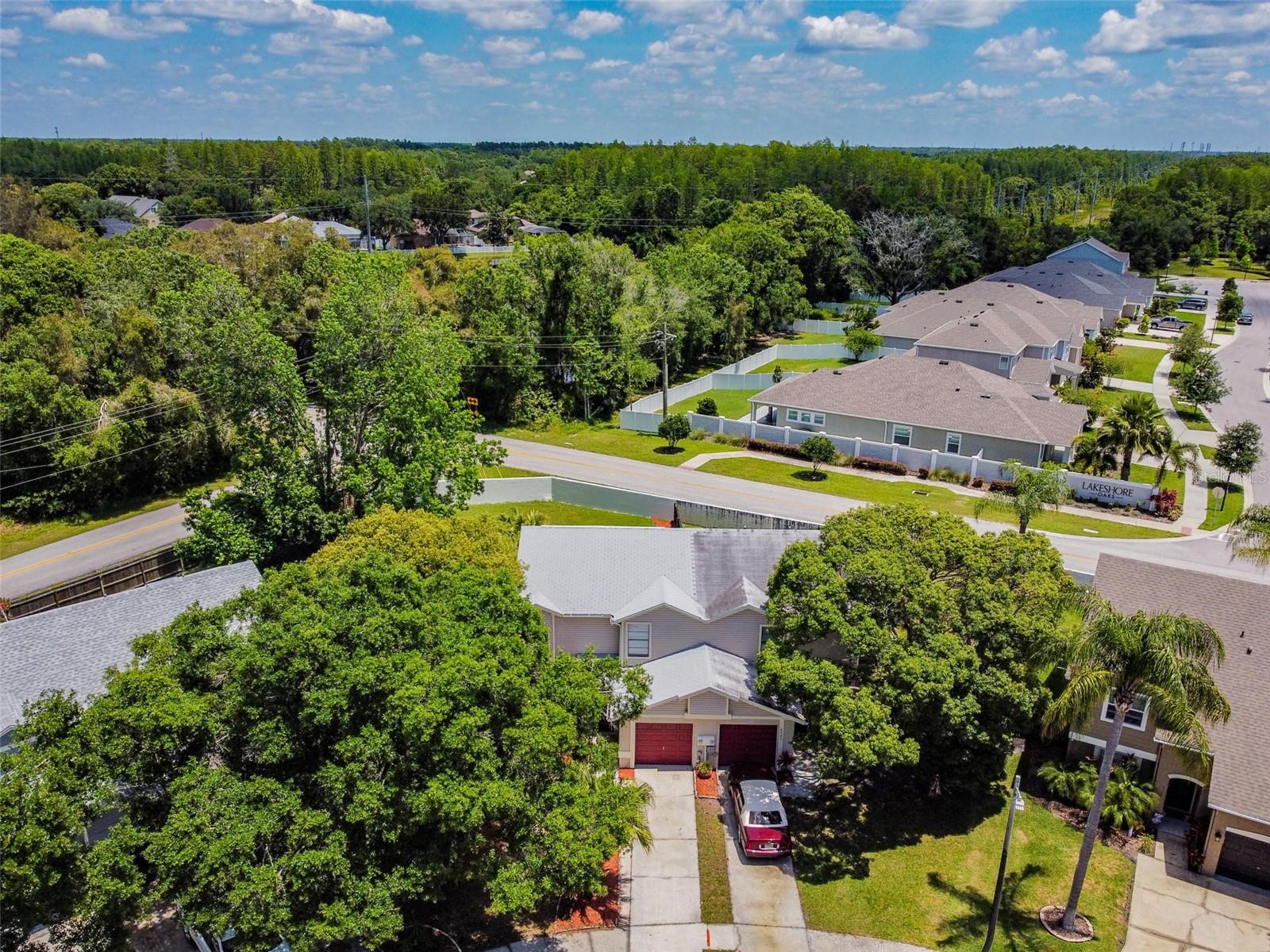 LE CLARE SHORES - Residential Lease