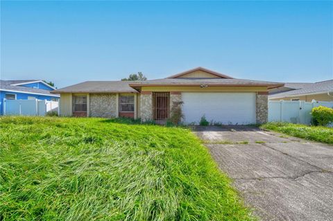 Photo of 5445 Gambier Court, Orlando, FL 32839 (MLS # O6350215) Photo of 5445 Gambier Court, Orlando, FL 32839 (MLS # O6350215)