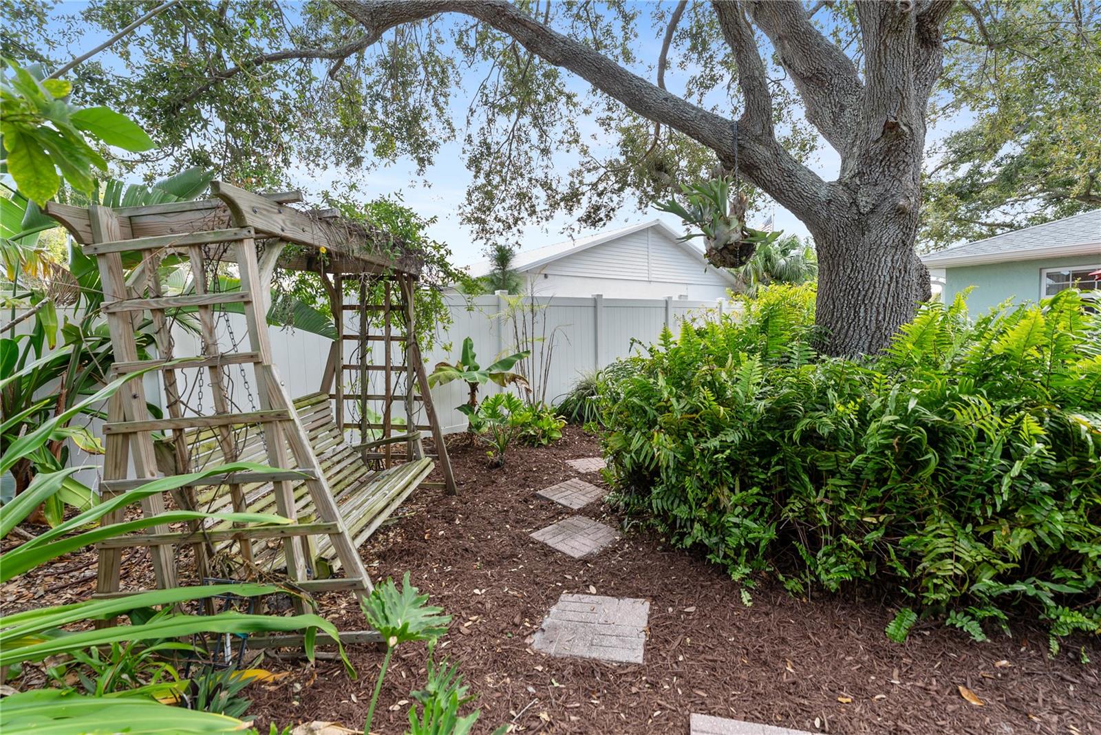 POINTE WEST FIRST ADD - Residential