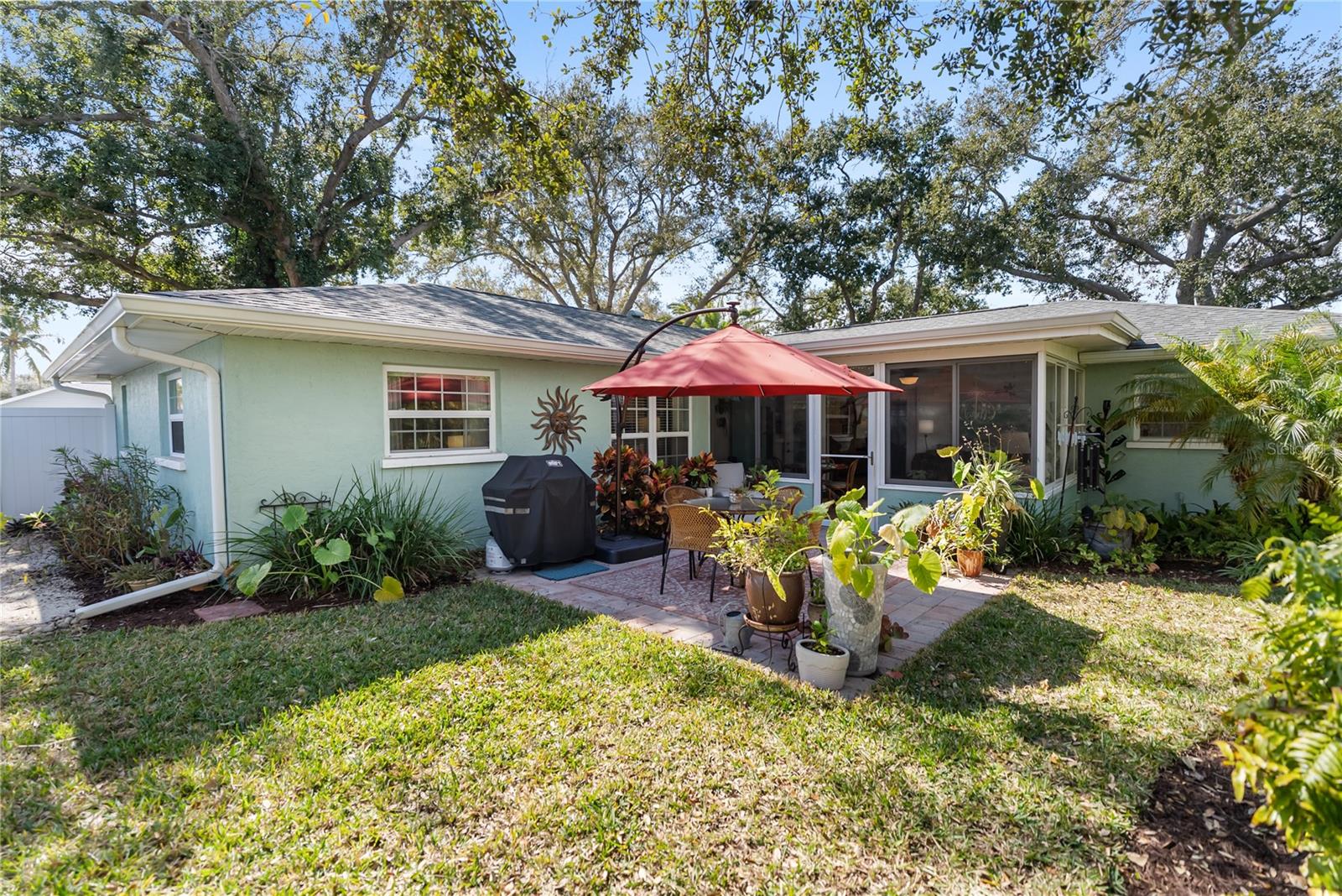 POINTE WEST FIRST ADD - Residential