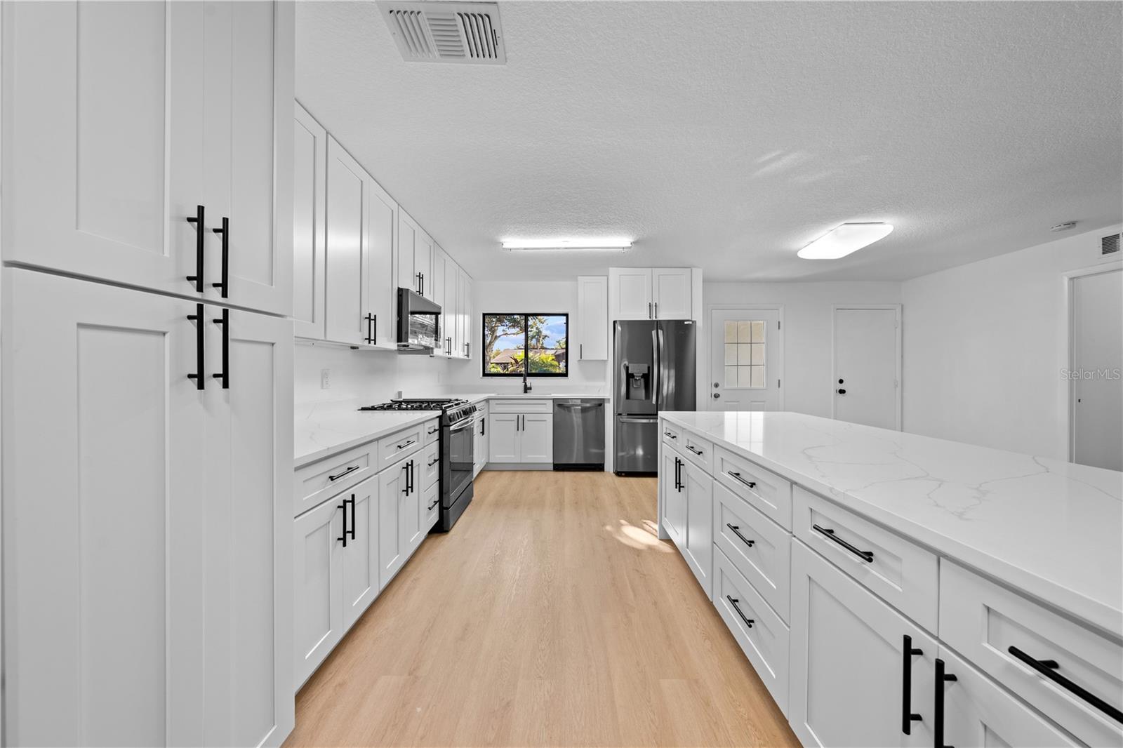 GREEN BRIAR VILLAGE - Residential Lease