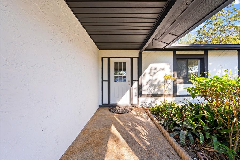 Photo of 5003 Gardengate Lane, Orlando, FL 32821 (MLS # S5140973)