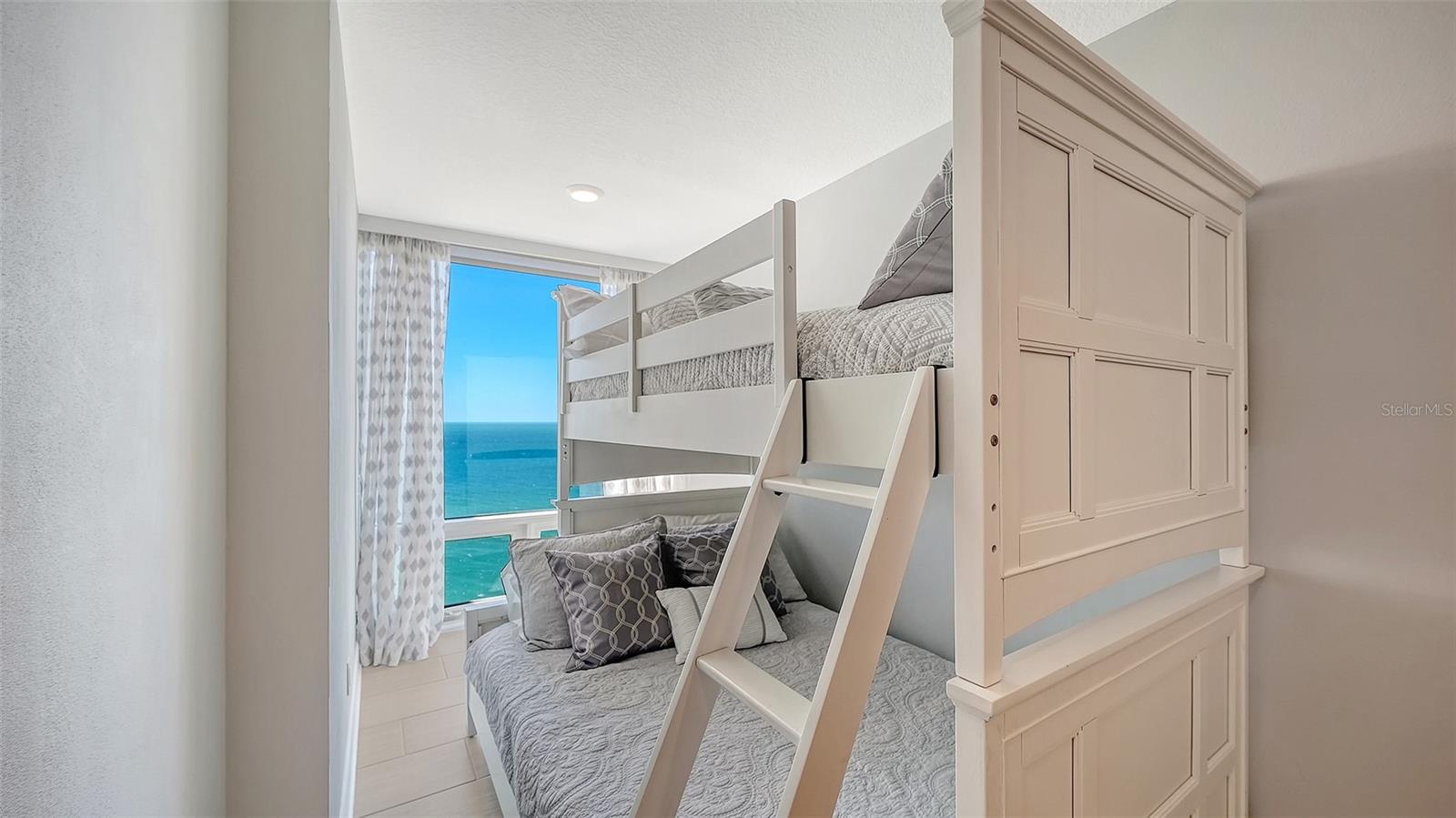 SEA GATE CLUB - Residential