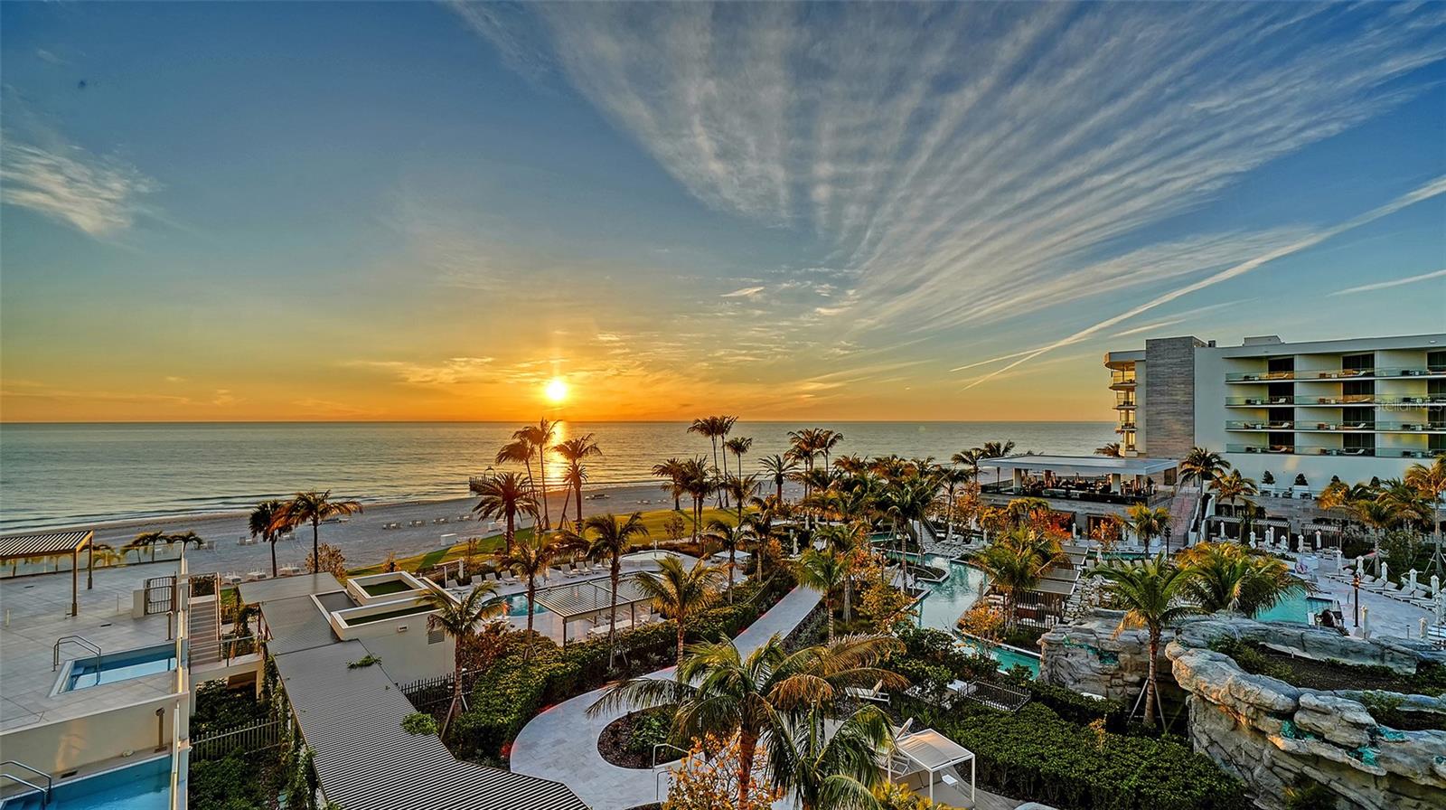 1561 GULF OF MEXICO DRIVE 404