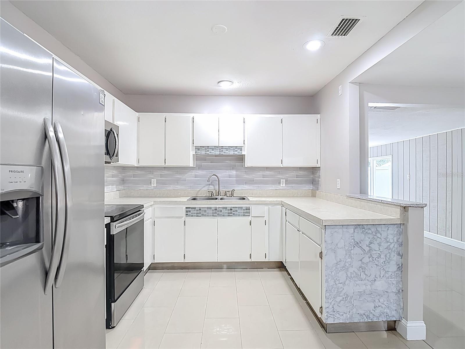 GOLFLAND RESUB - Residential