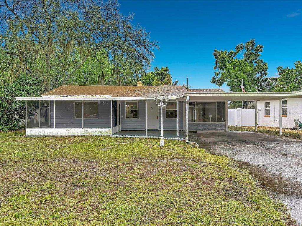 Photo of 1328 Divot Lane, Tampa, FL 33612 (MLS # C7524538)