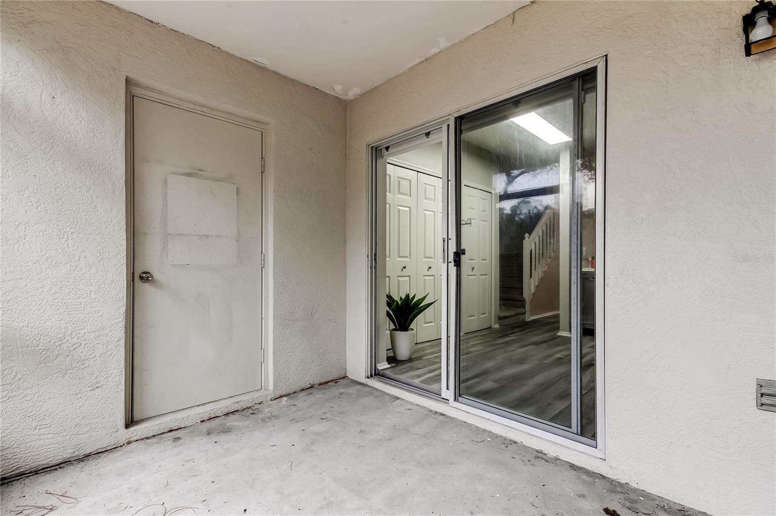 BERKELEY SQUARE - Residential