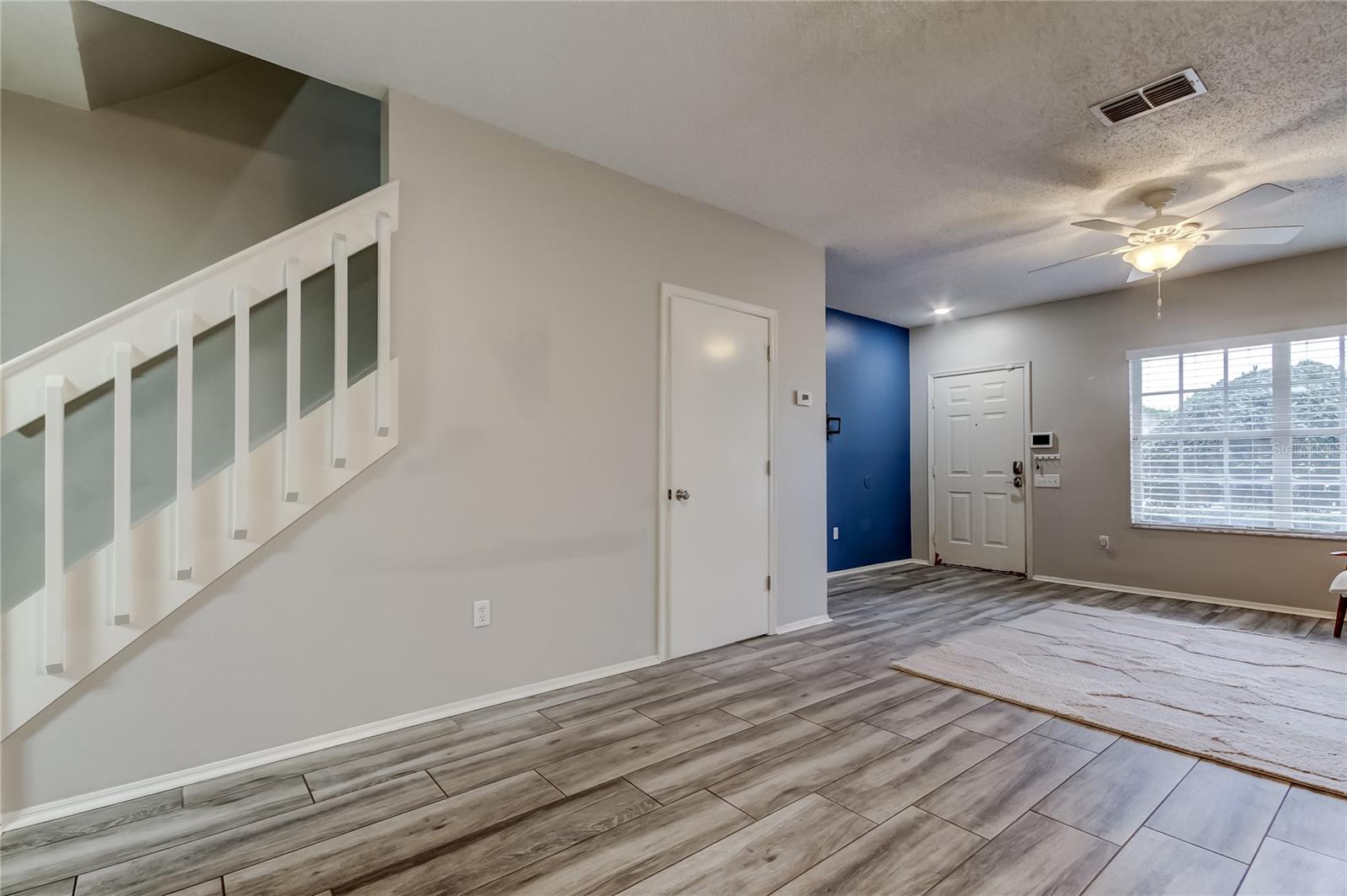 BERKELEY SQUARE - Residential