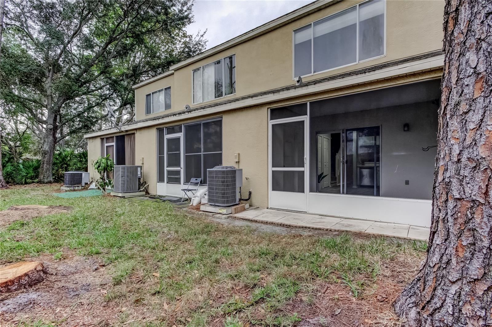 BERKELEY SQUARE - Residential