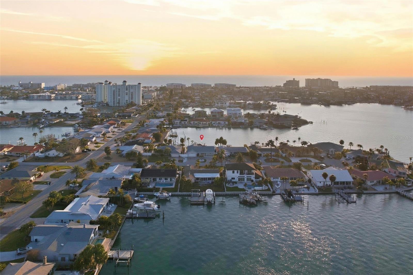 THREE PALMS POINT - Residential