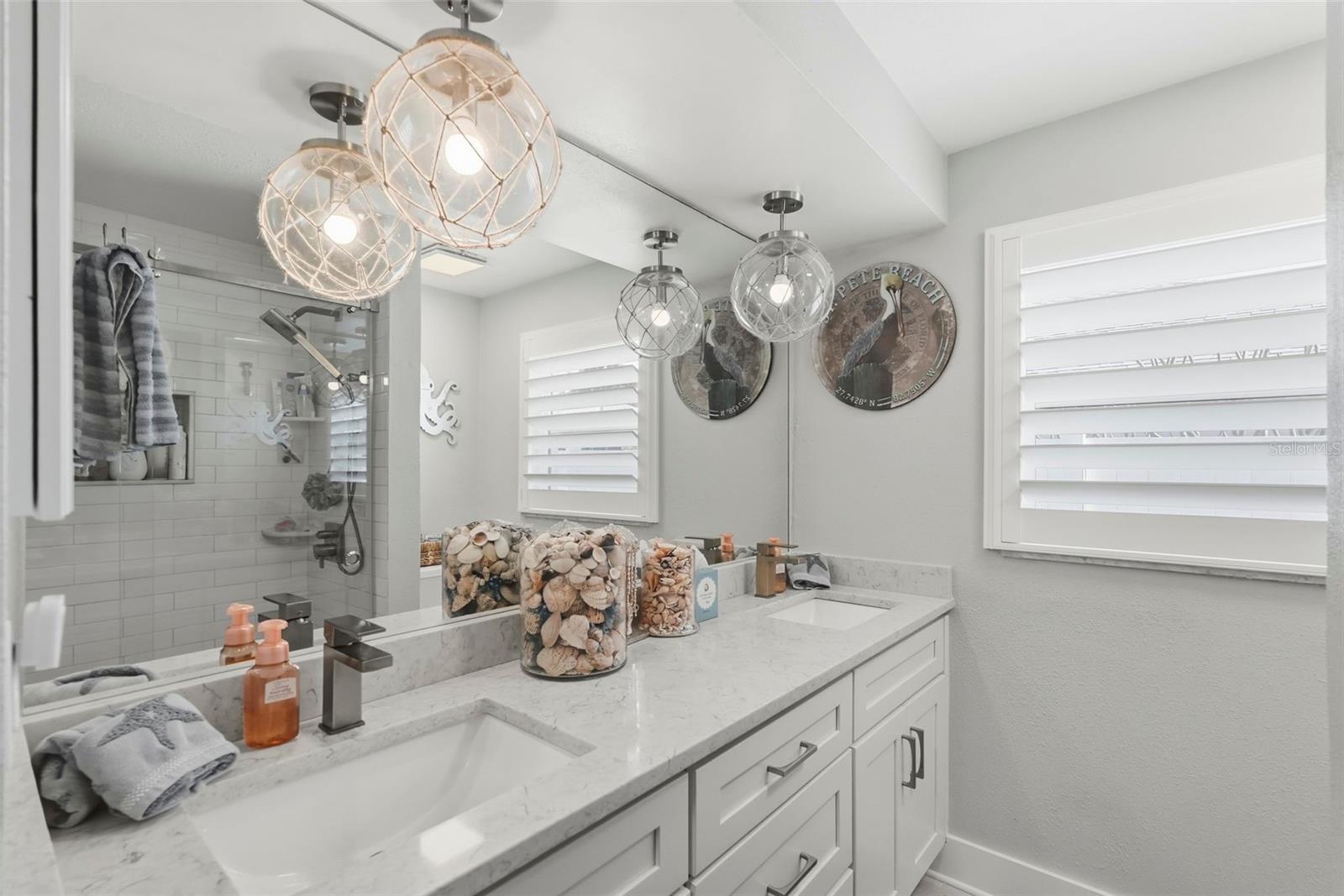 THREE PALMS POINT - Residential