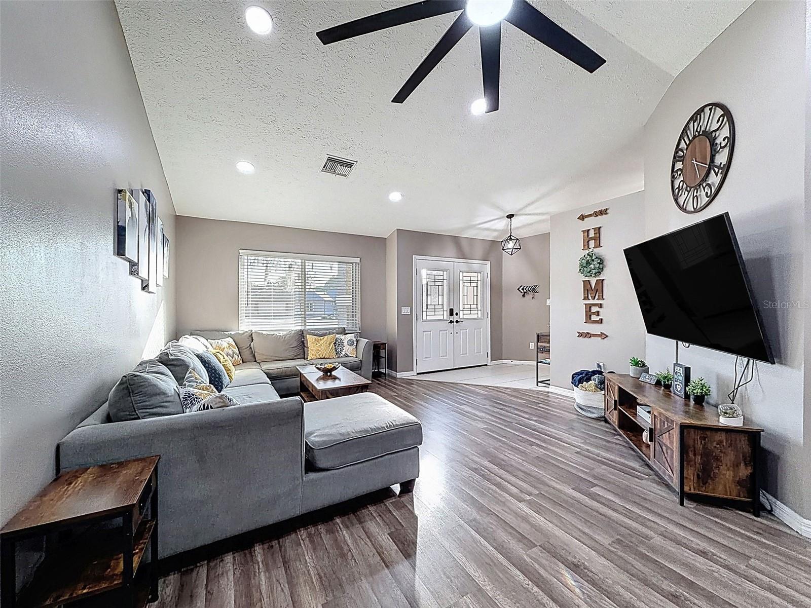 MILL RUN PH 01 - Residential