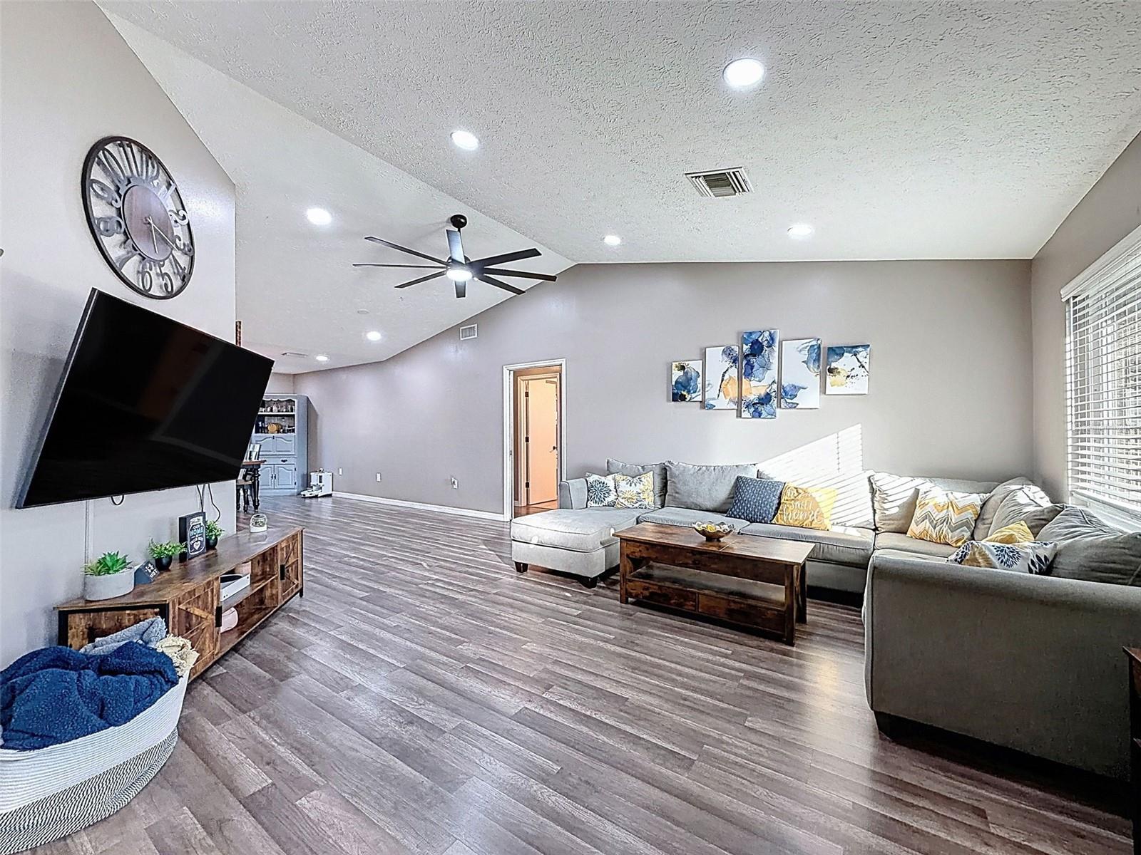 MILL RUN PH 01 - Residential