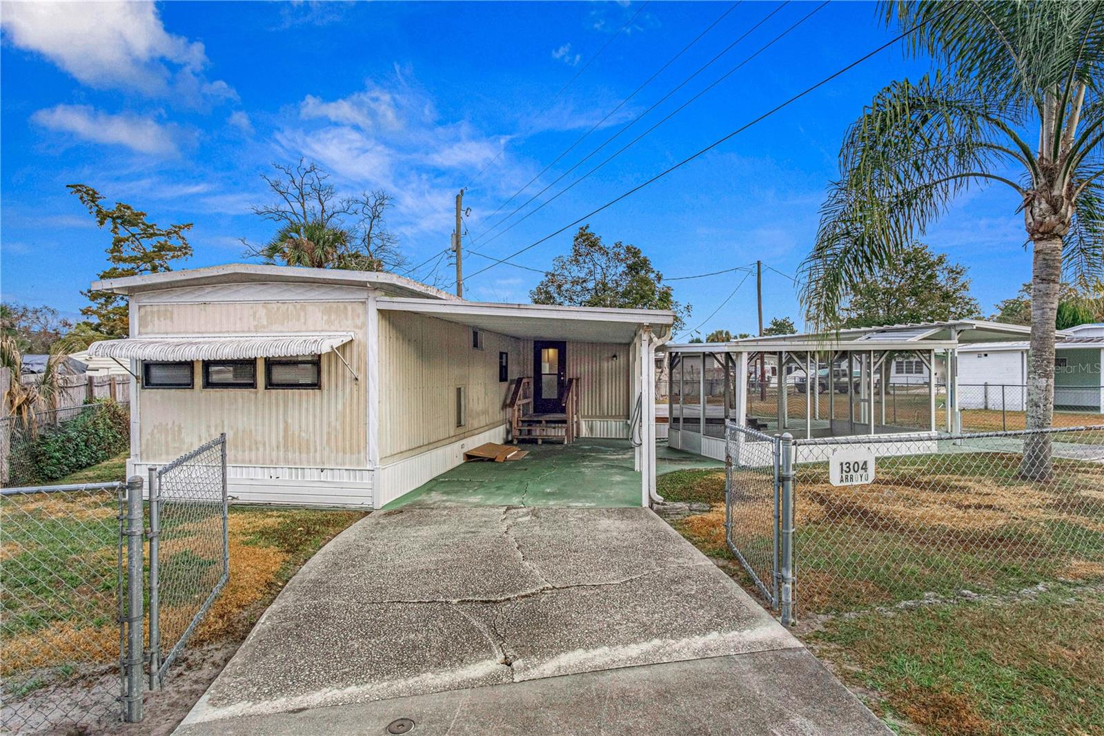 TROPICAL MOBILE HOME VILLAGE - Residential