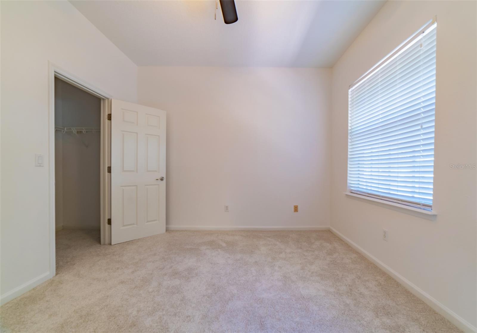 MURPHYS PLACE - Residential Lease