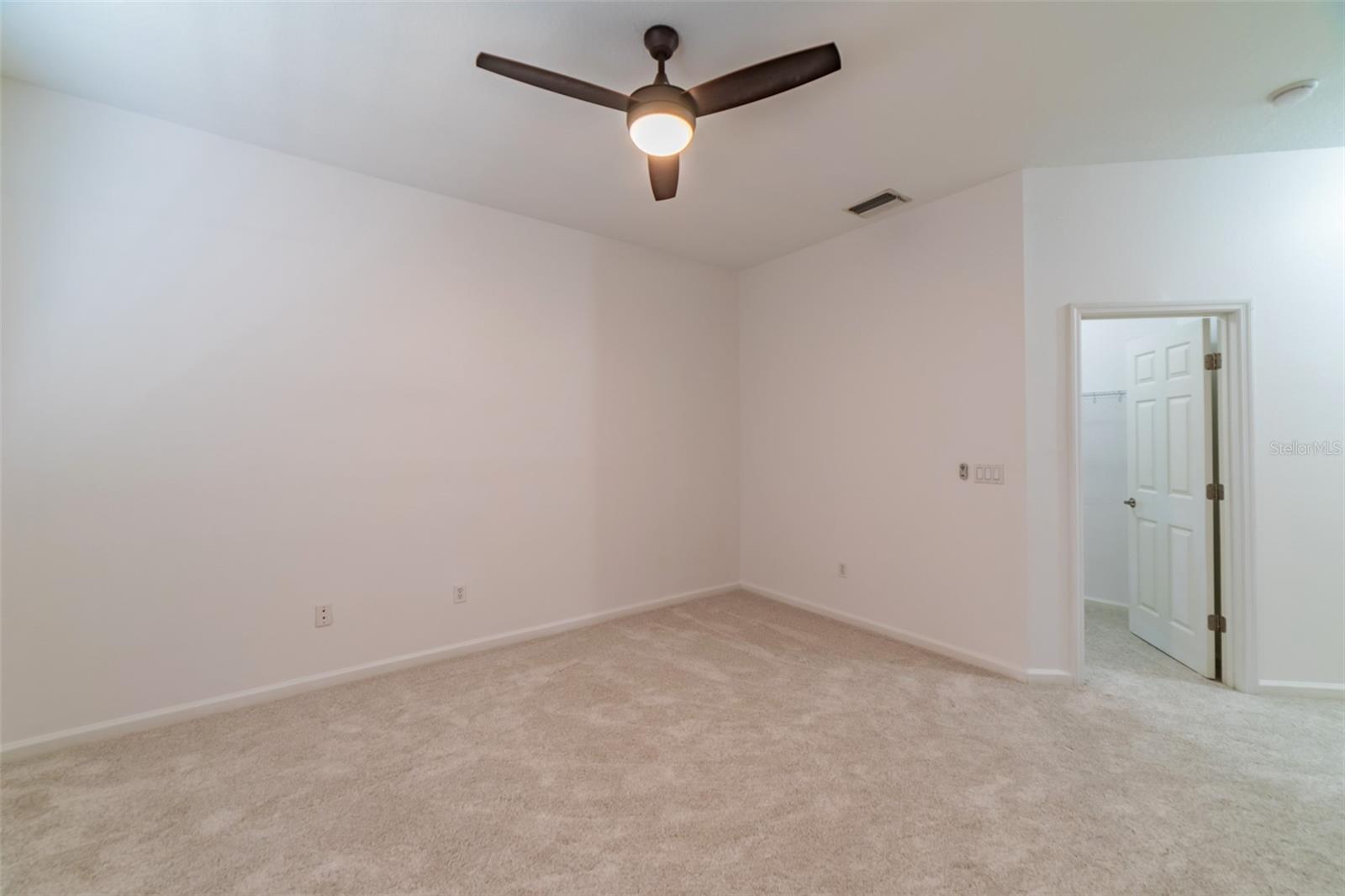 MURPHYS PLACE - Residential Lease