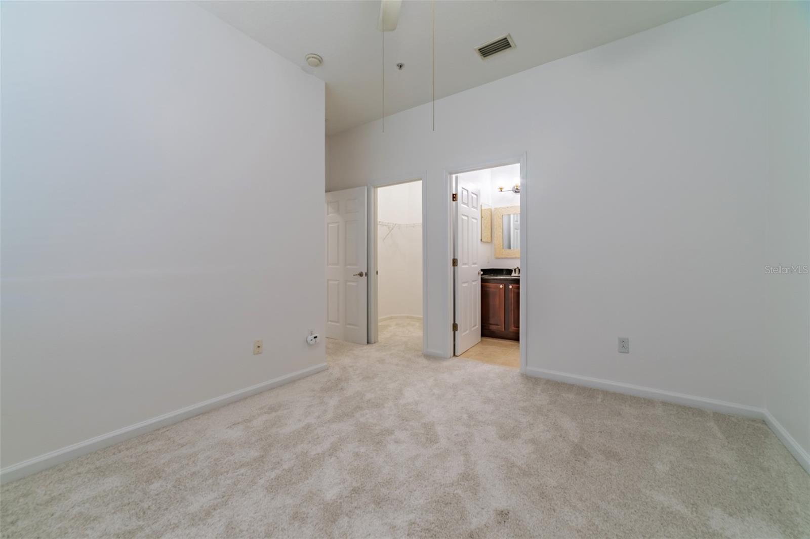 MURPHYS PLACE - Residential Lease