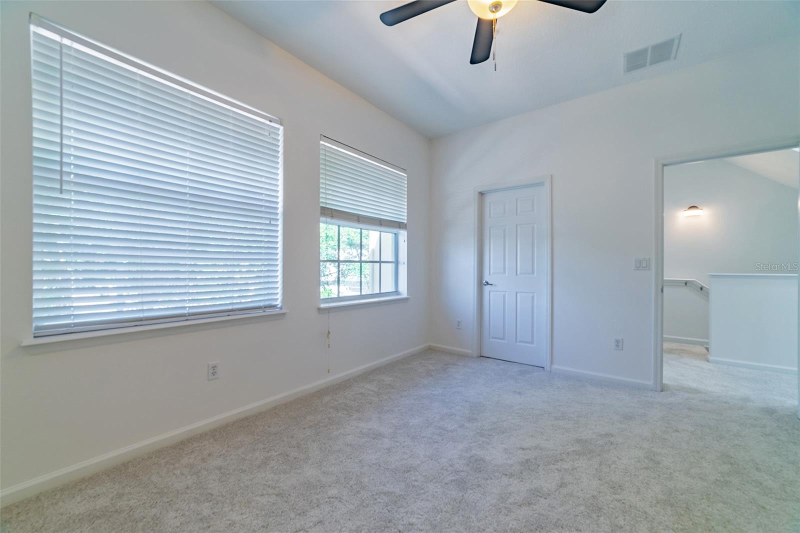 MURPHYS PLACE - Residential Lease