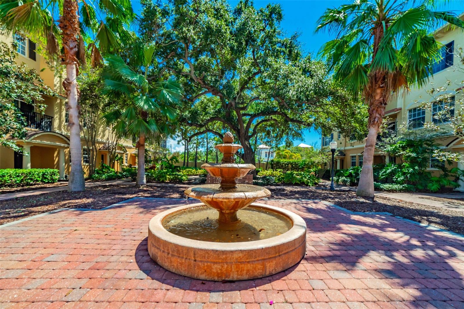 MURPHYS PLACE - Residential Lease