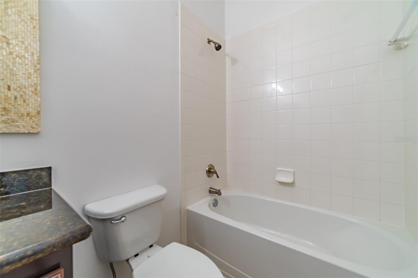 MURPHYS PLACE - Residential Lease