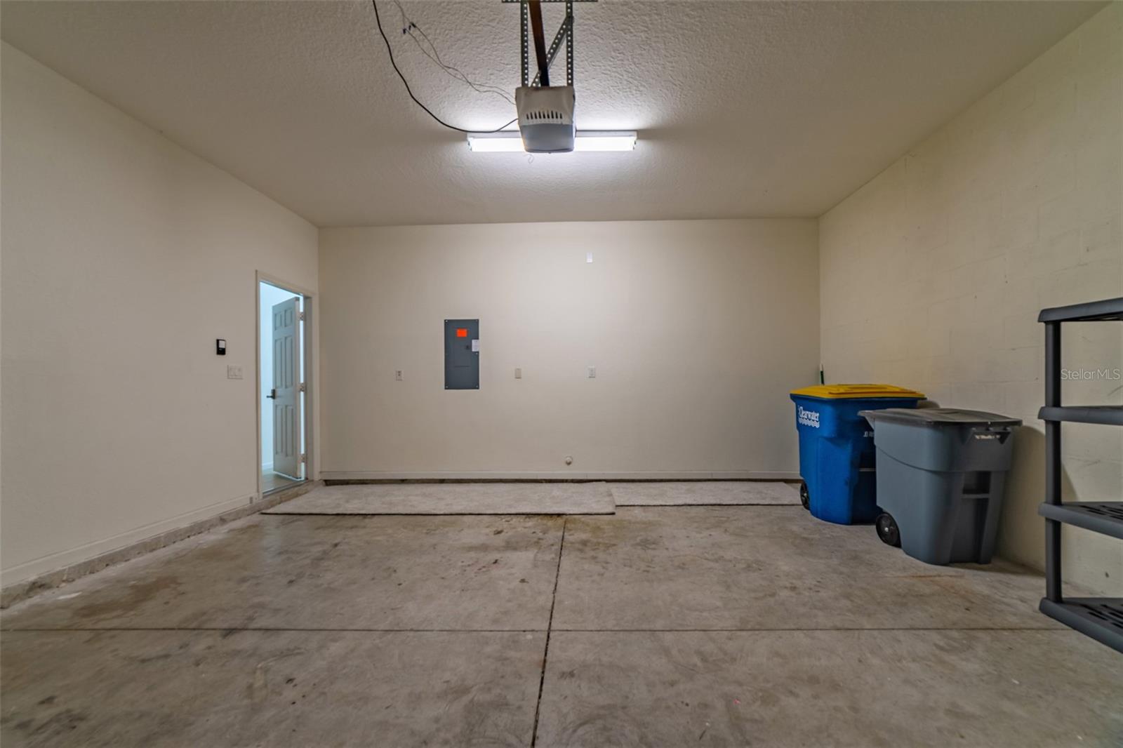 MURPHYS PLACE - Residential Lease