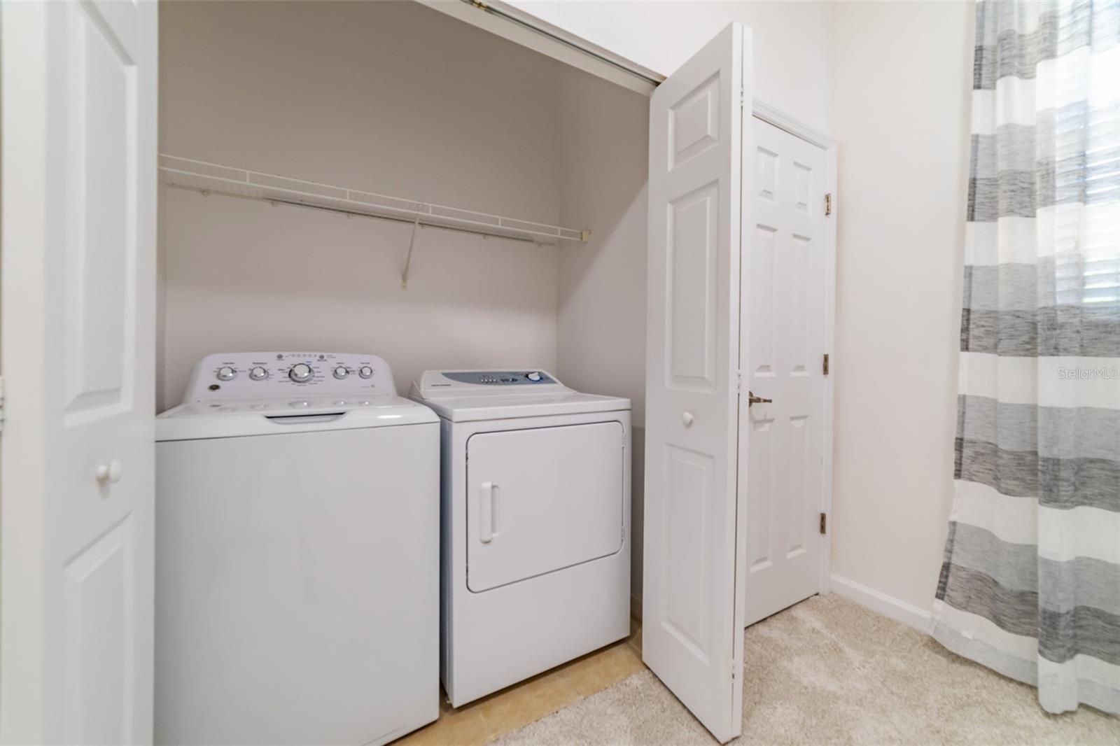 MURPHYS PLACE - Residential Lease