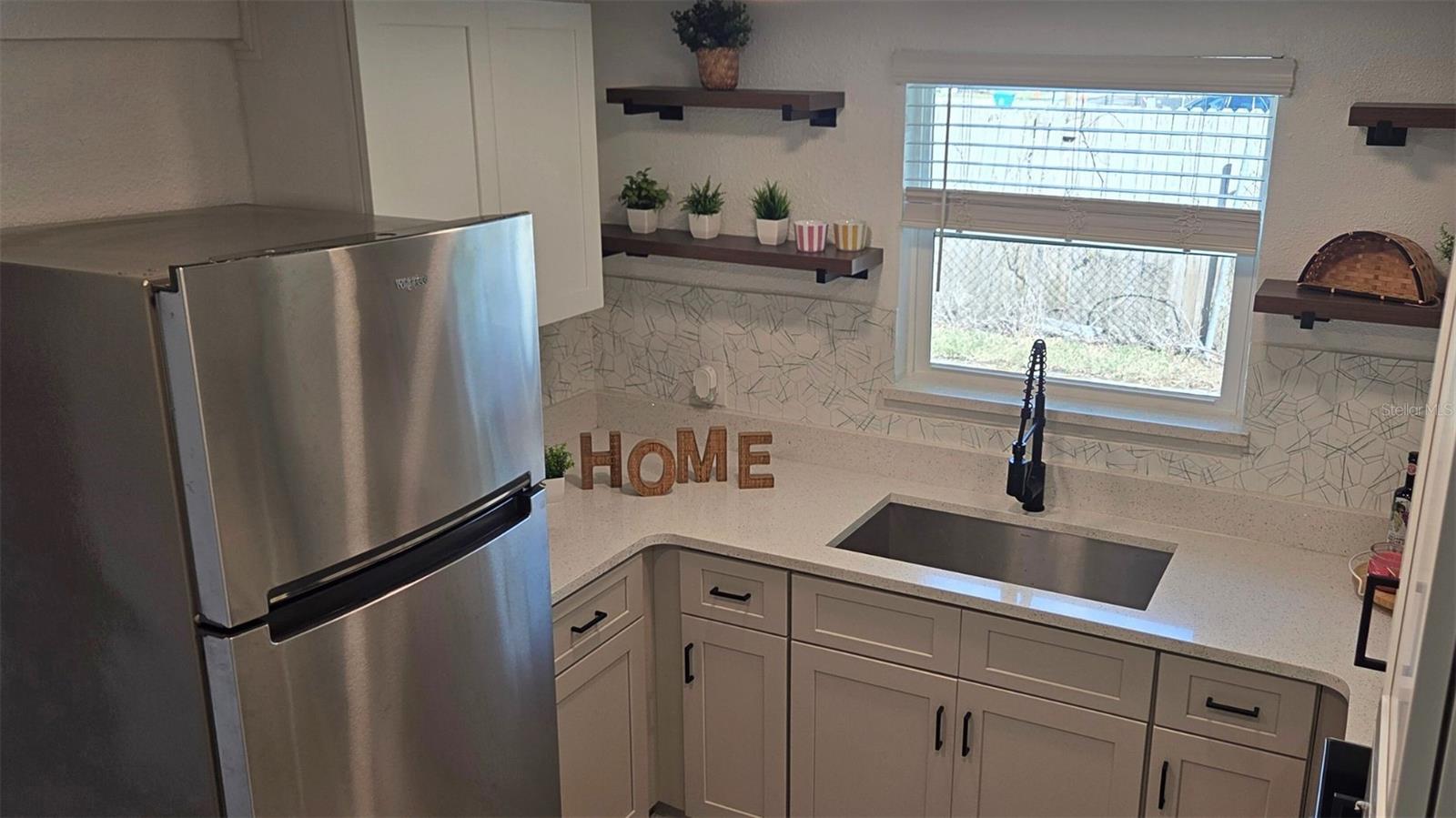 Casas a venda 1 - Jen Dantas 1710 E BAY STREET