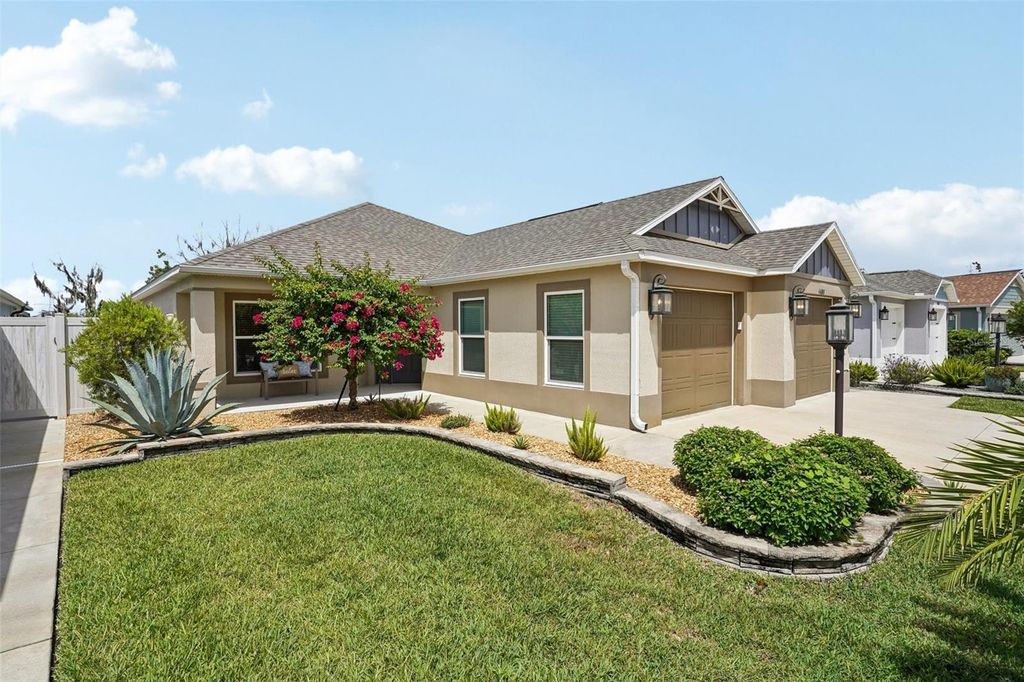 Photo of 4686 Hiles Place, The Villages, FL 32163 (MLS # G5100570)