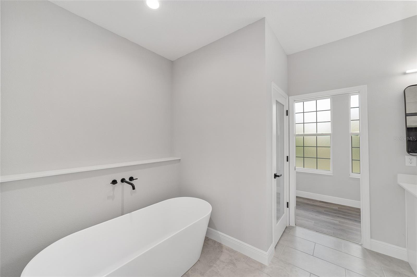 WILLISTON HYLNDS GOLF & C CLUB ESTATE - Residential Lease