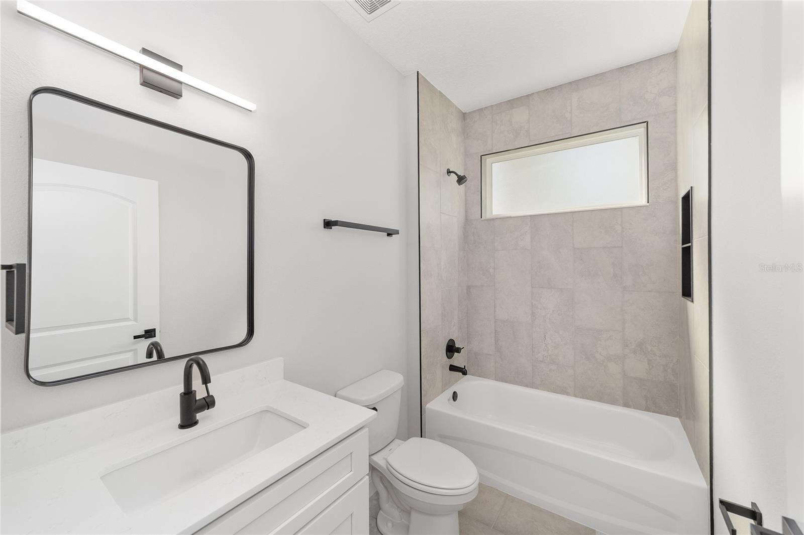 WILLISTON HYLNDS GOLF & C CLUB ESTATE - Residential Lease