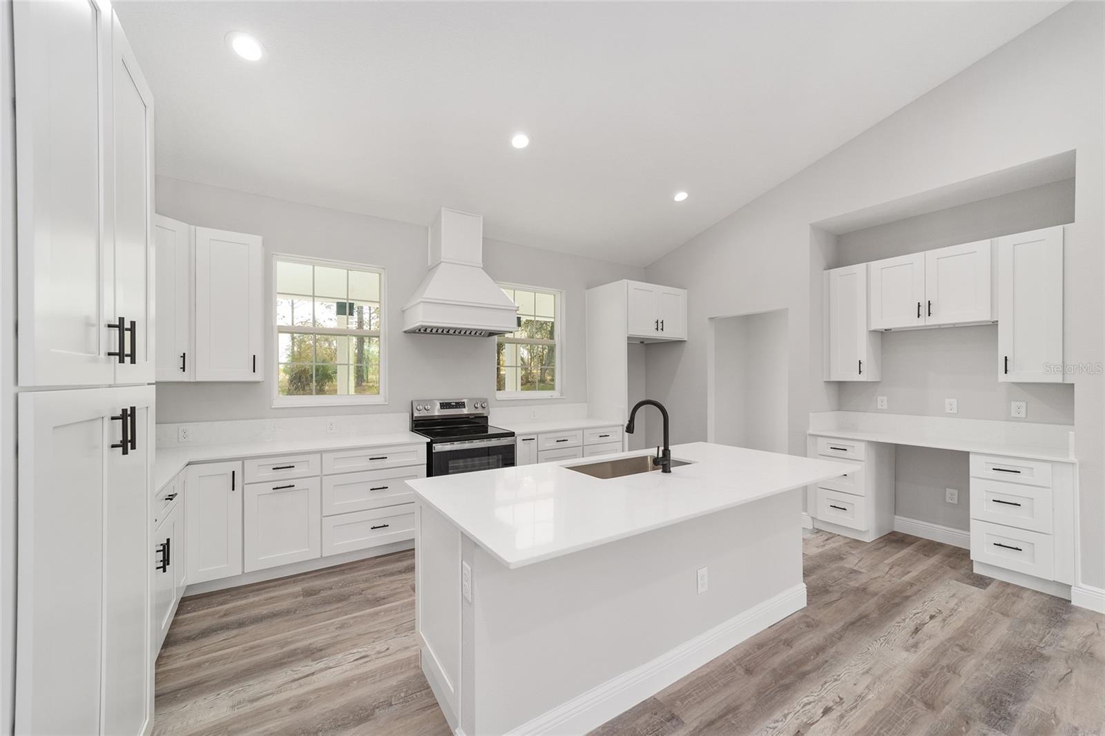 WILLISTON HYLNDS GOLF & C CLUB ESTATE - Residential Lease