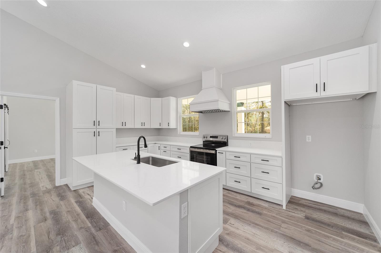 WILLISTON HYLNDS GOLF & C CLUB ESTATE - Residential Lease