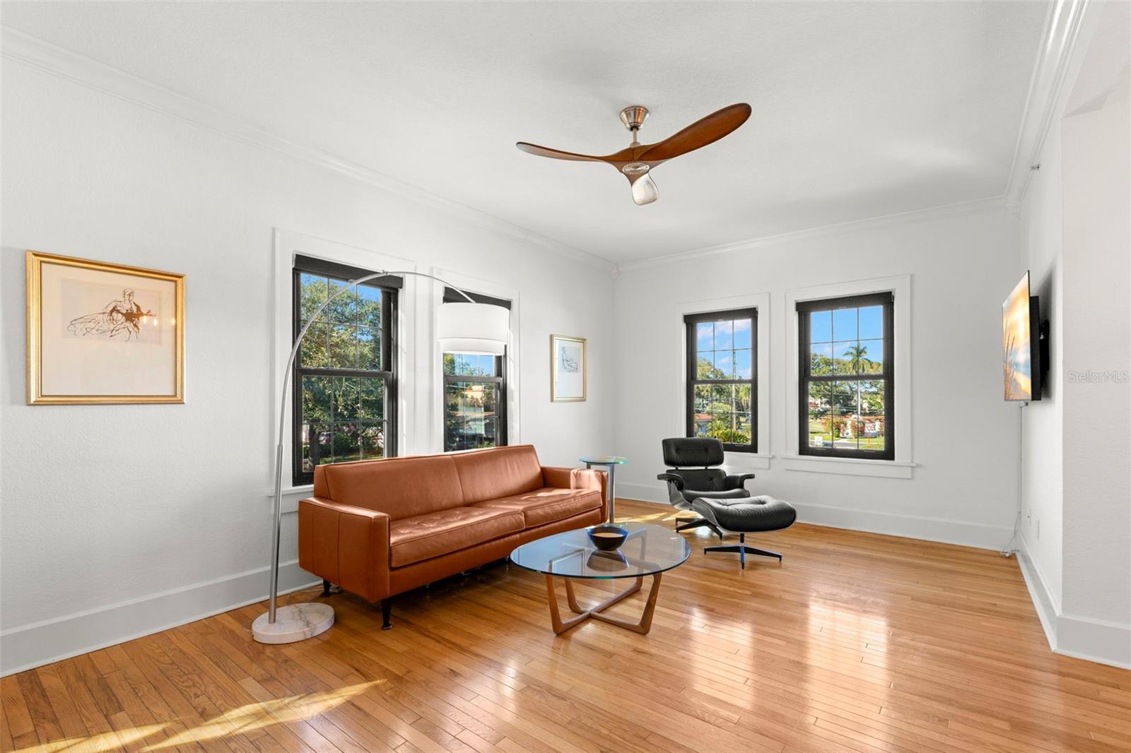 HEGRADO CONDO - Residential