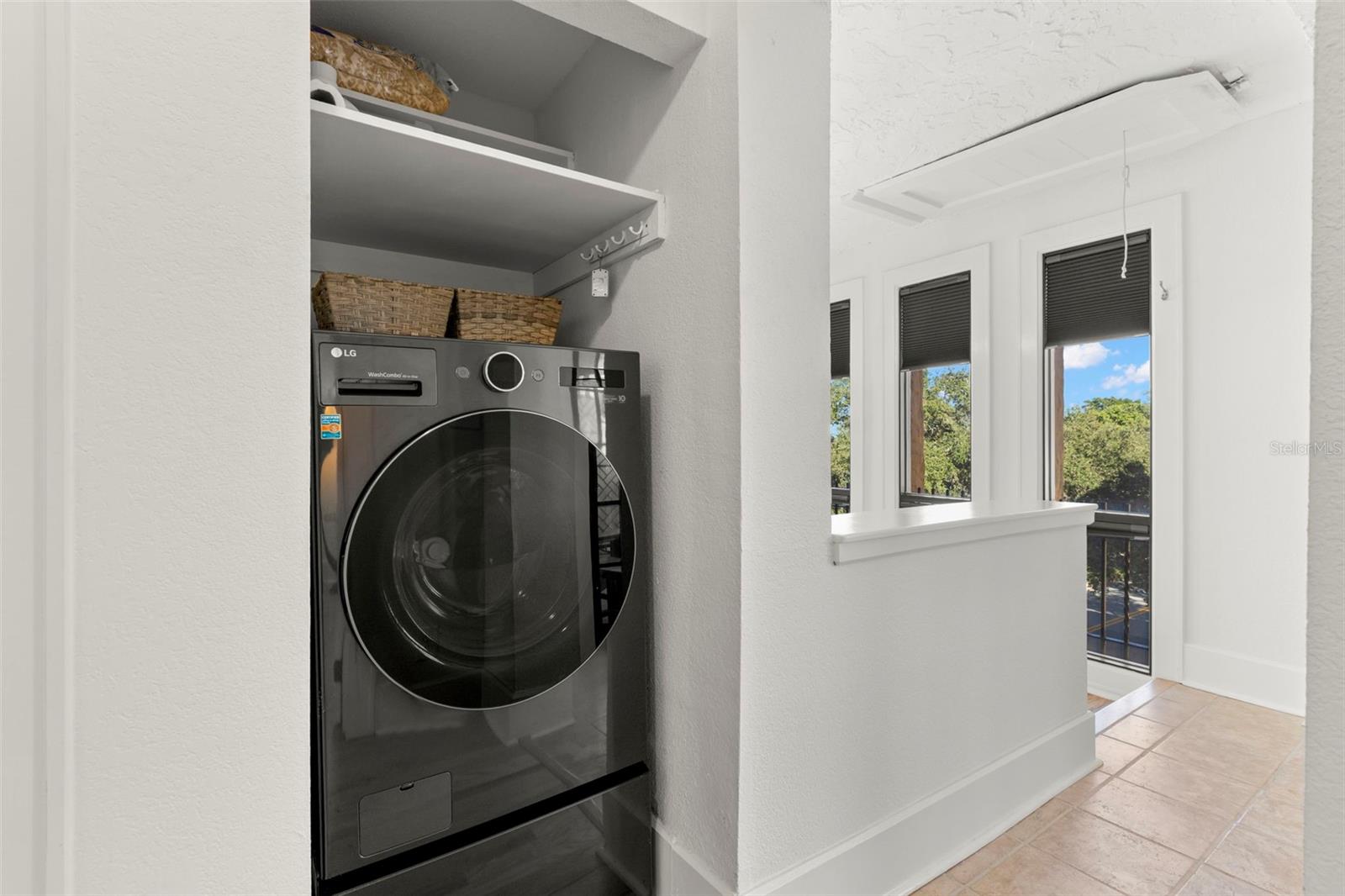 HEGRADO CONDO - Residential