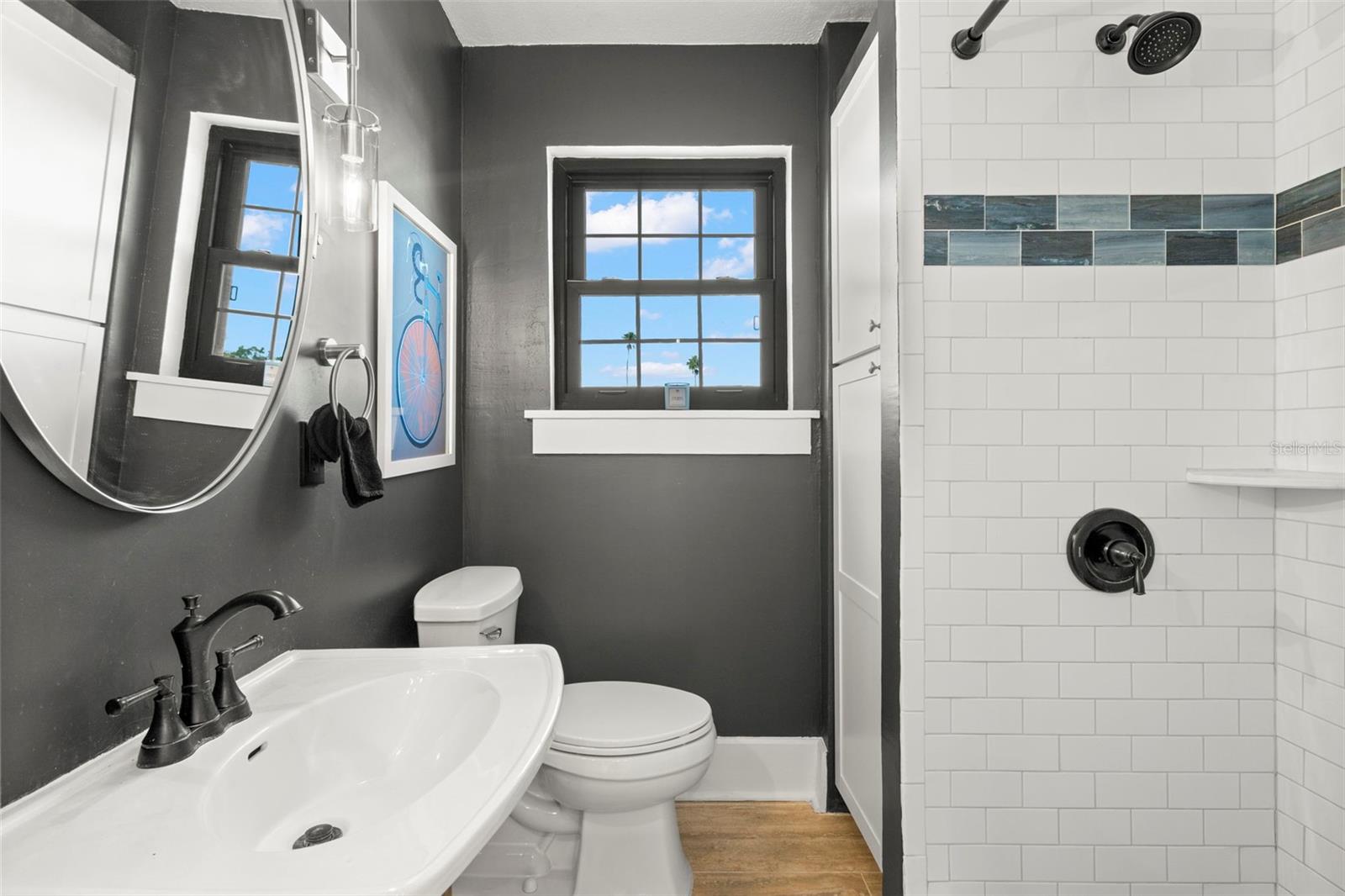 HEGRADO CONDO - Residential