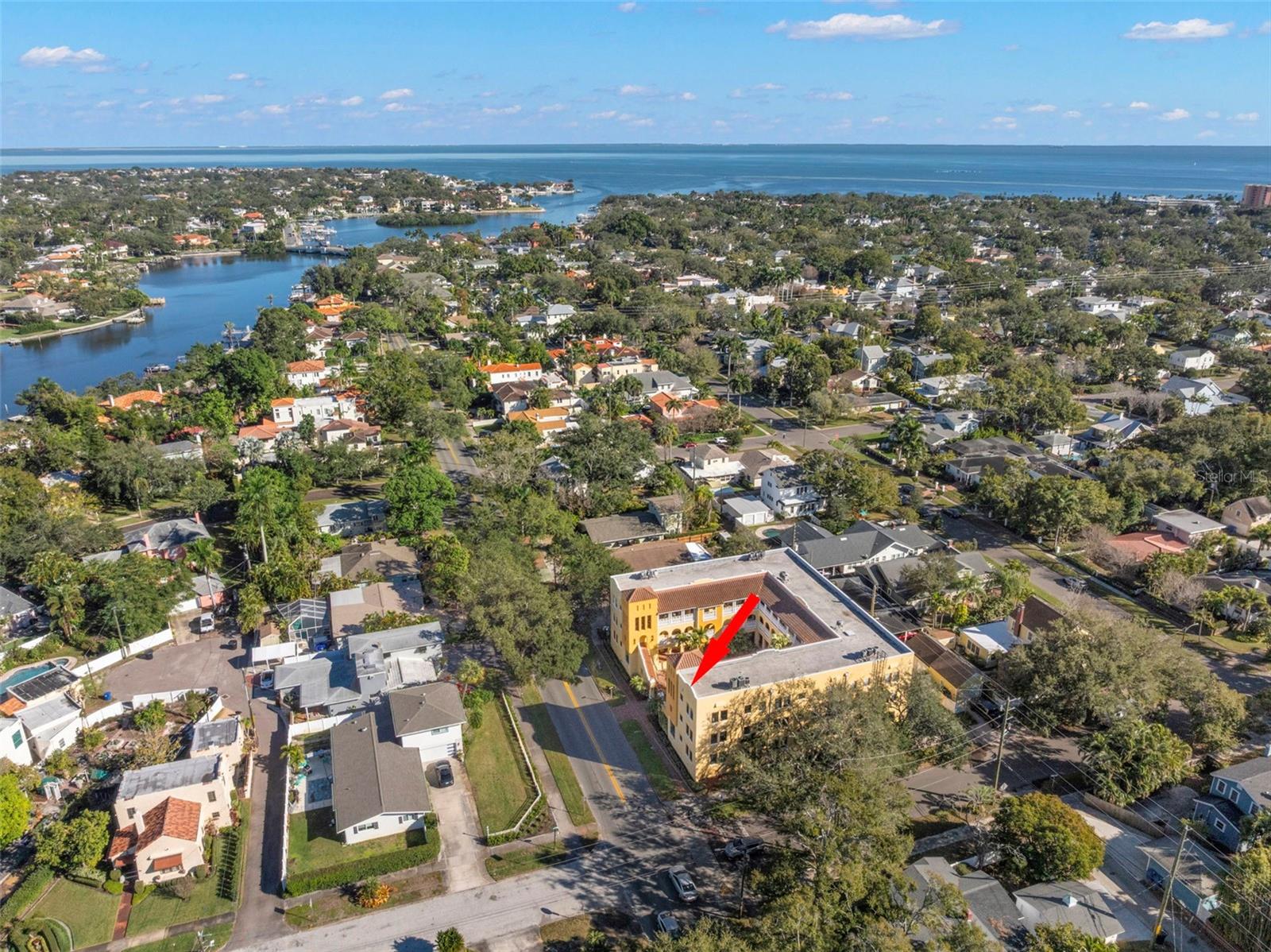 HEGRADO CONDO - Residential