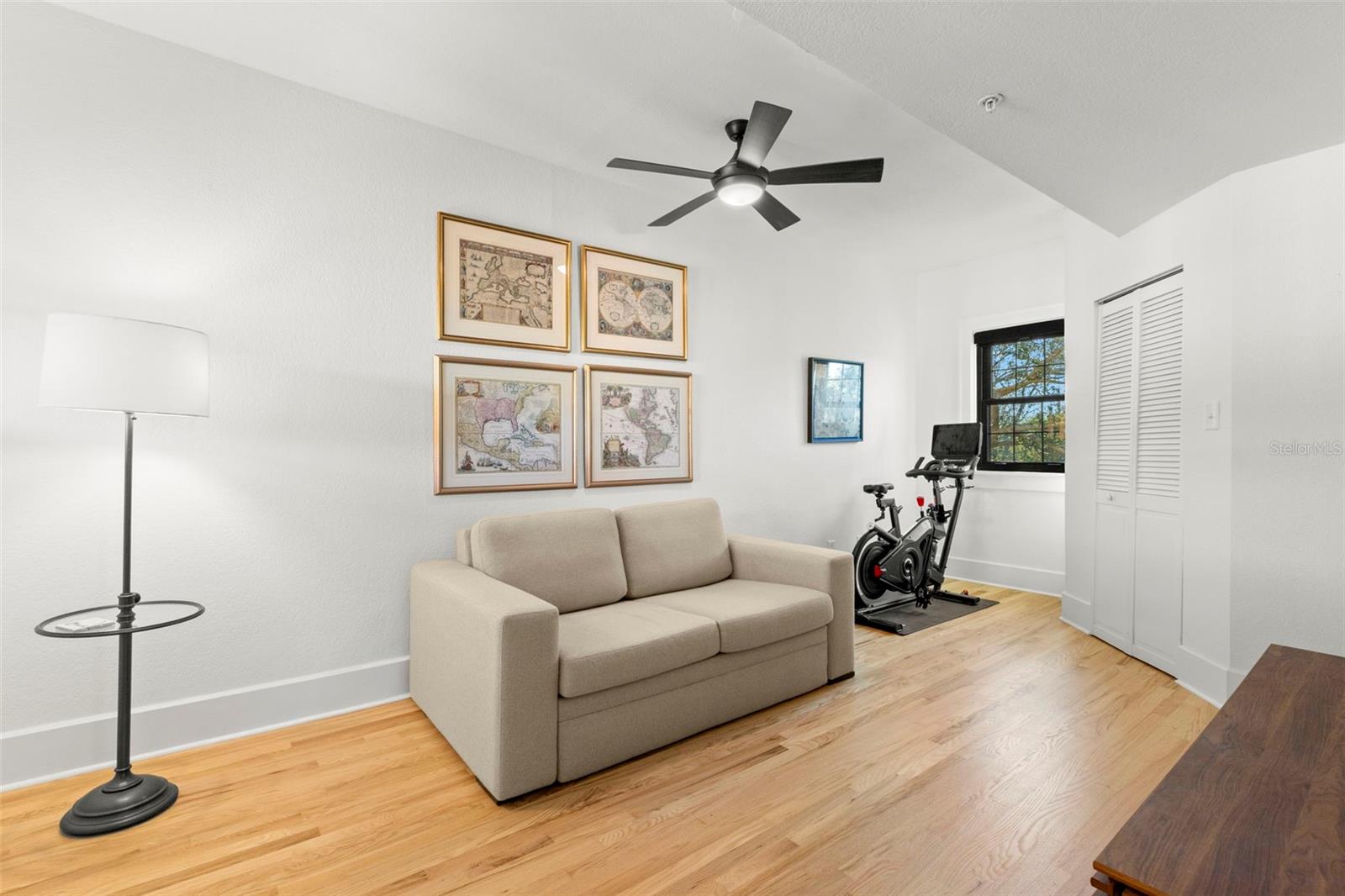 HEGRADO CONDO - Residential