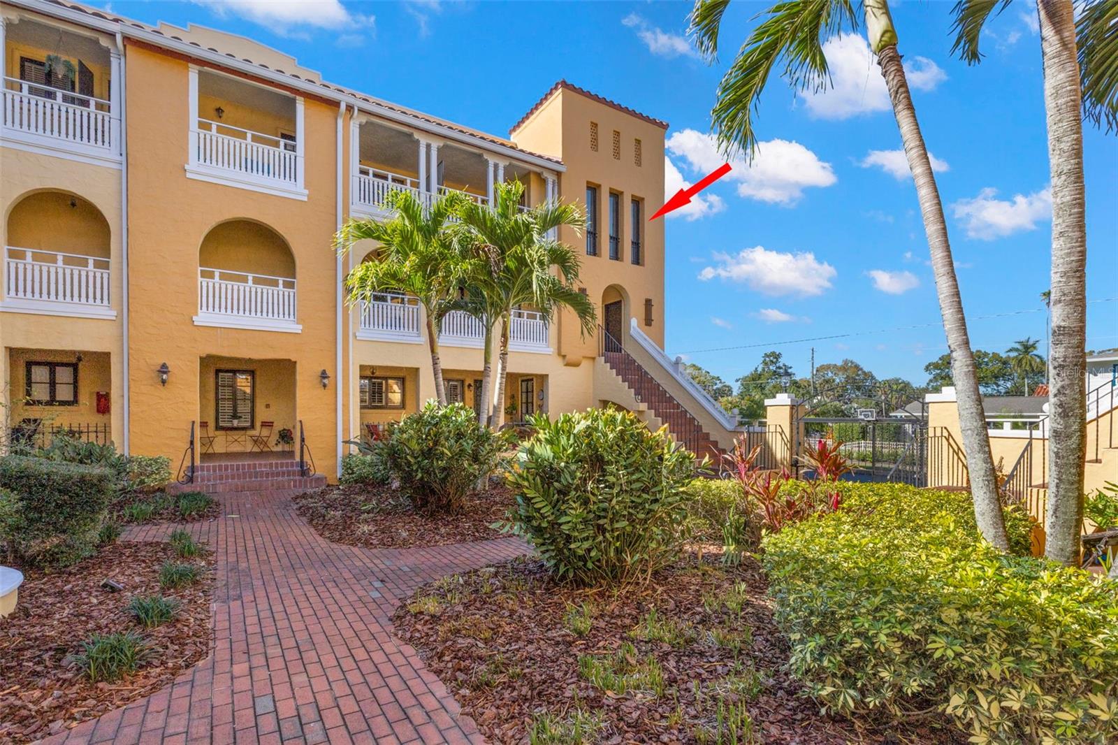 HEGRADO CONDO - Residential