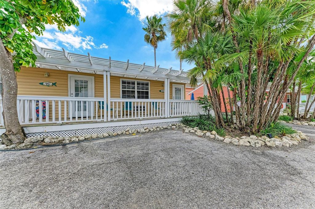 Photo of 1603 Gulf Dr N #26, Bradenton Beach, FL 34217 (MLS # A4688846)