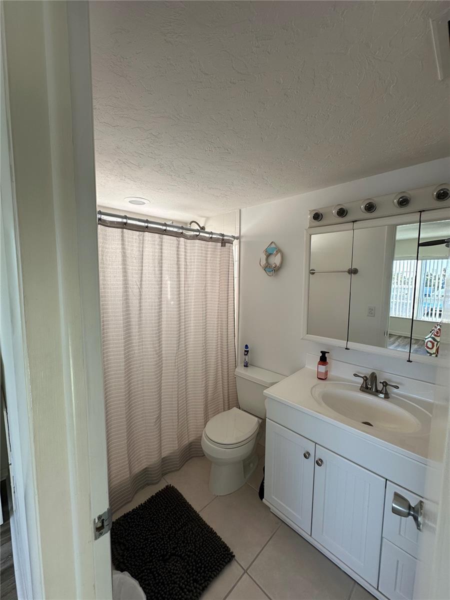 BEACH HARBOR CLUB - Residential Lease