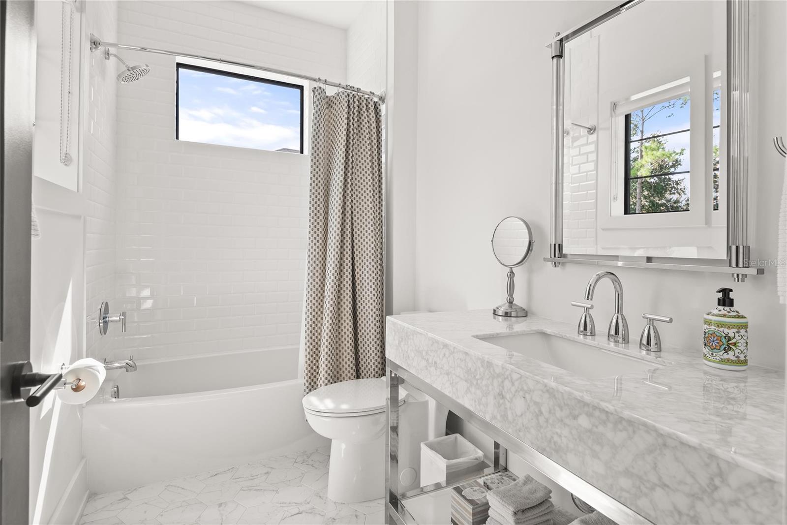 ANDERSEN TERRACE - Residential