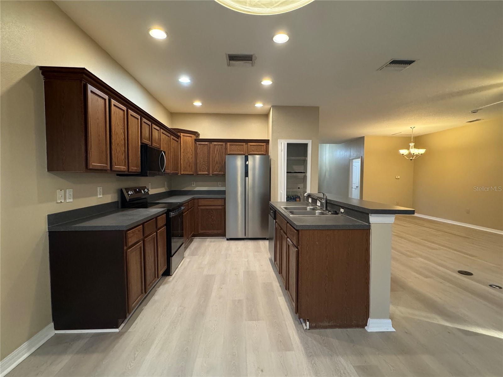 WEST MEADOWS PARCELS 12A 12B-1 - Residential Lease