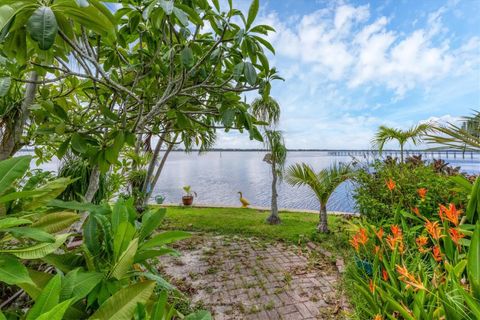 A home in PORT CHARLOTTE