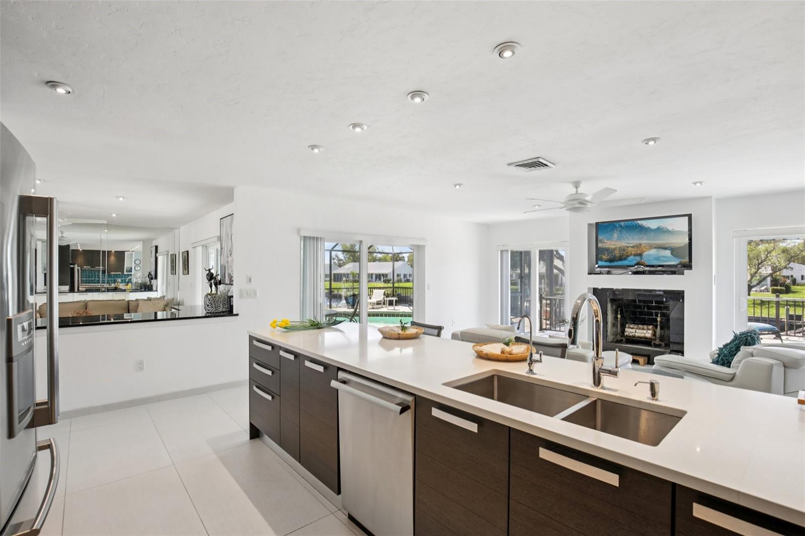 CORAL SHORES - Residential