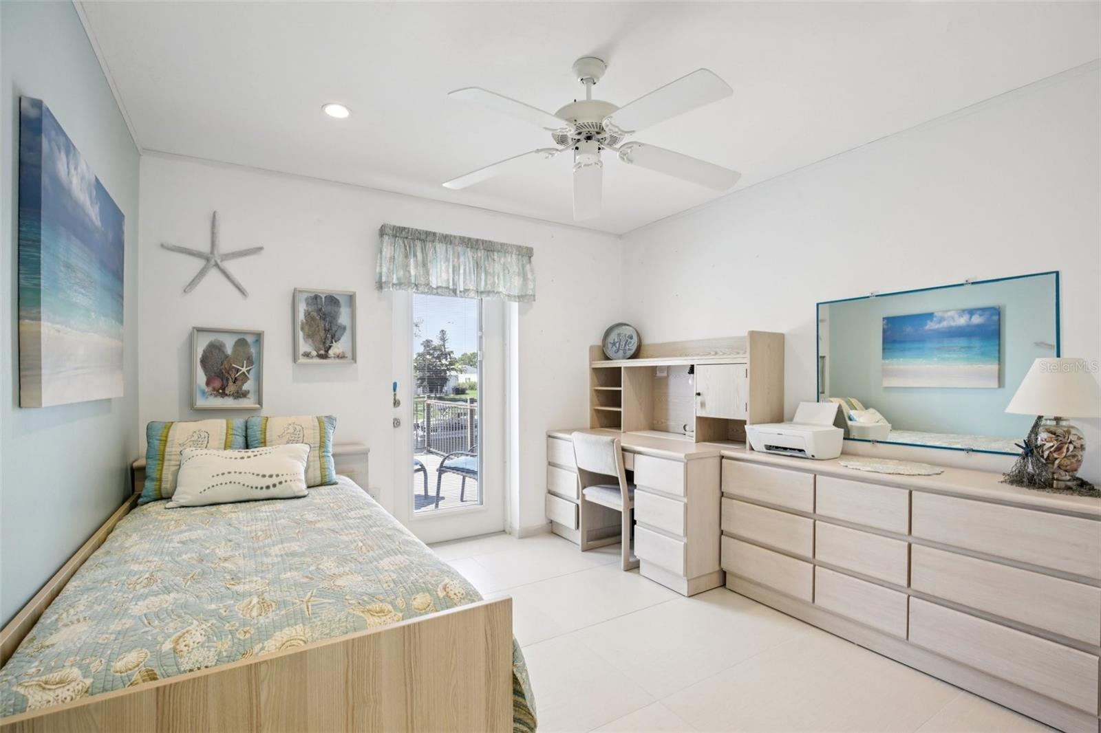 CORAL SHORES - Residential